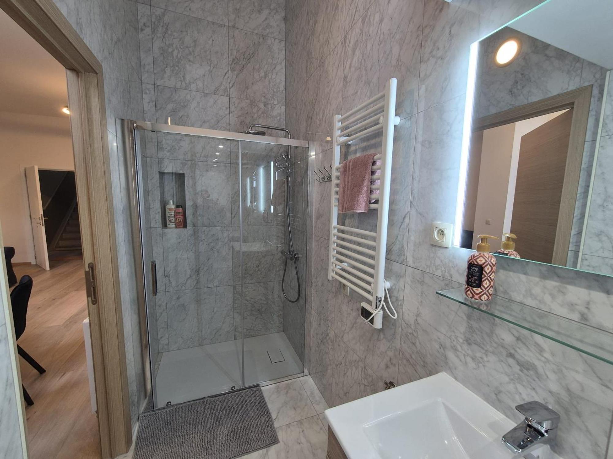 Tasson Snel Apartment Center Of Брюссель Экстерьер фото